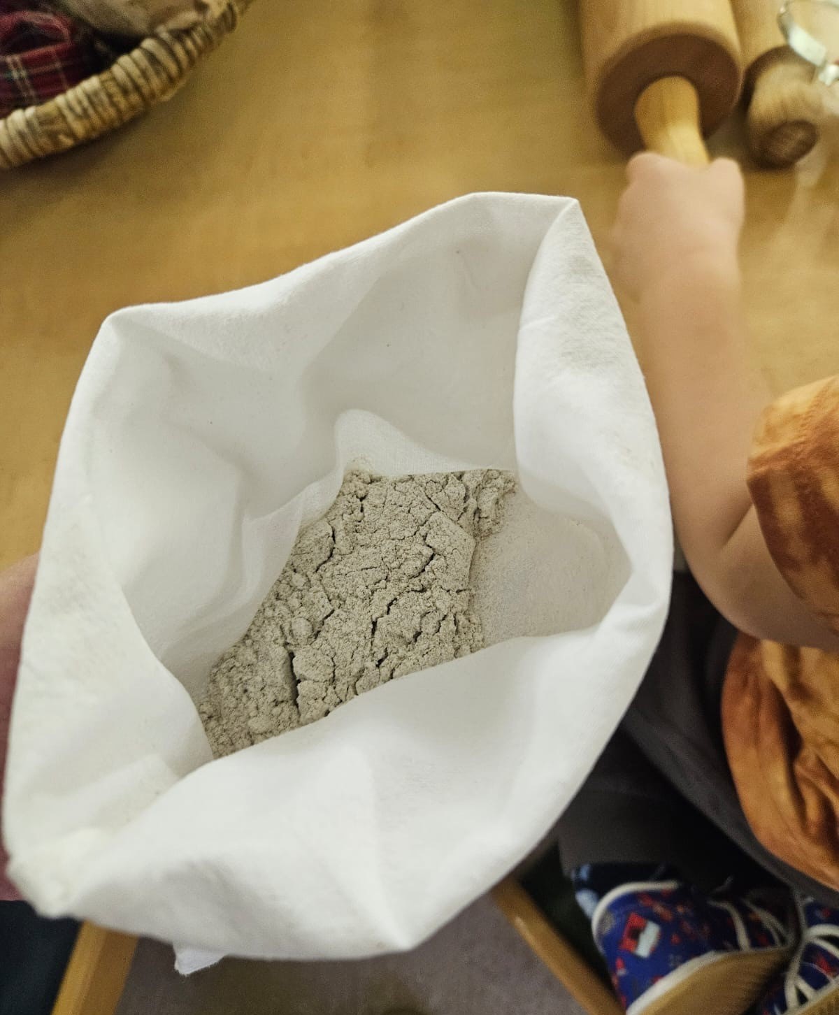 85a37573-f5c5-4395-8d26-25742fea7d96